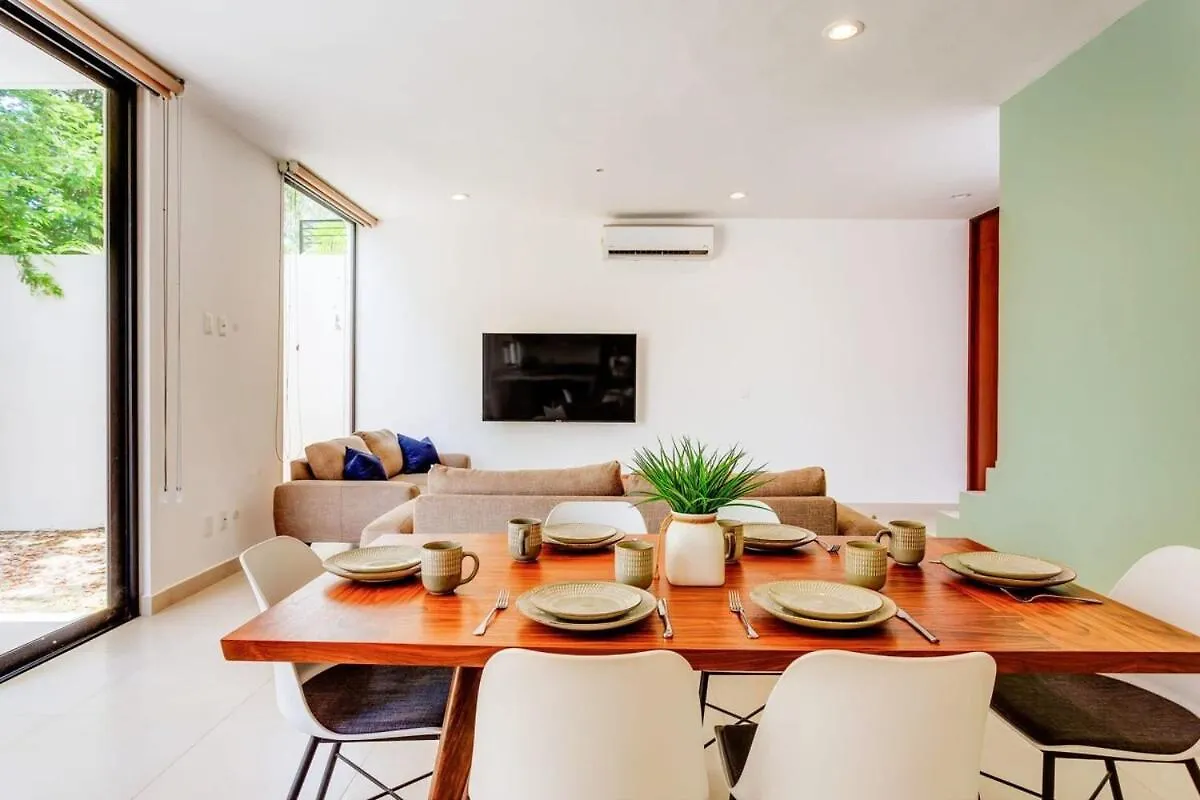 New Palmara Home With Pool And Paddle Court Gated Playa del Carmen 0*,
